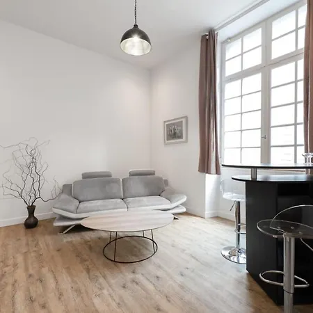 Bright Spacious Well-equipped Apartamento Carcasona